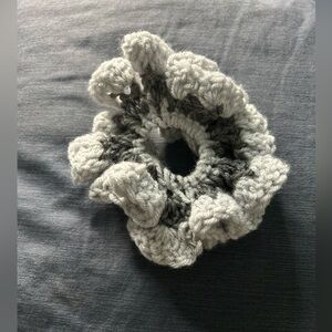 Crochet scrunchie
